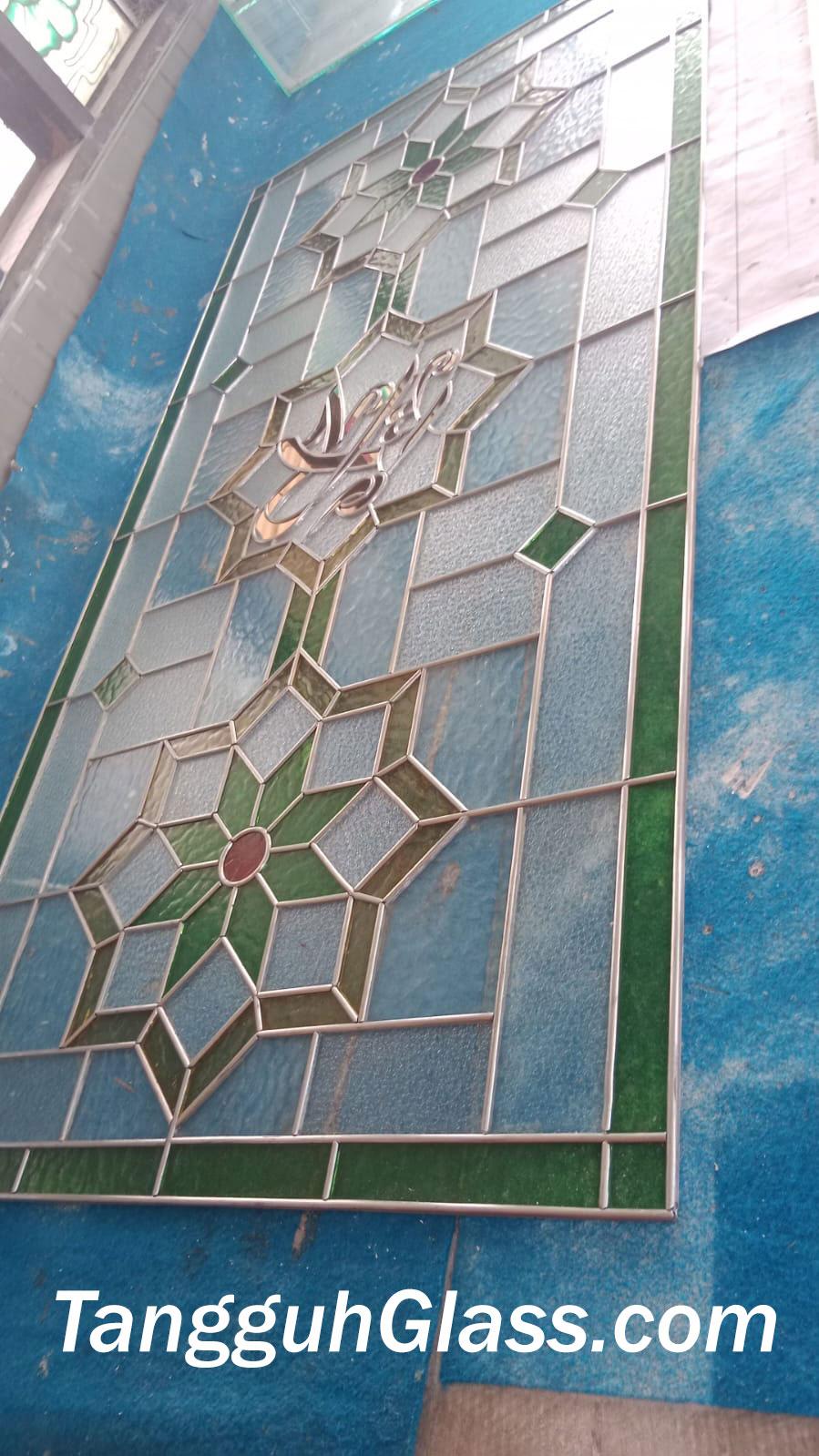 Kaca patri modern untuk partisi ruangan dan dekorasi interior - Tangguh Glass