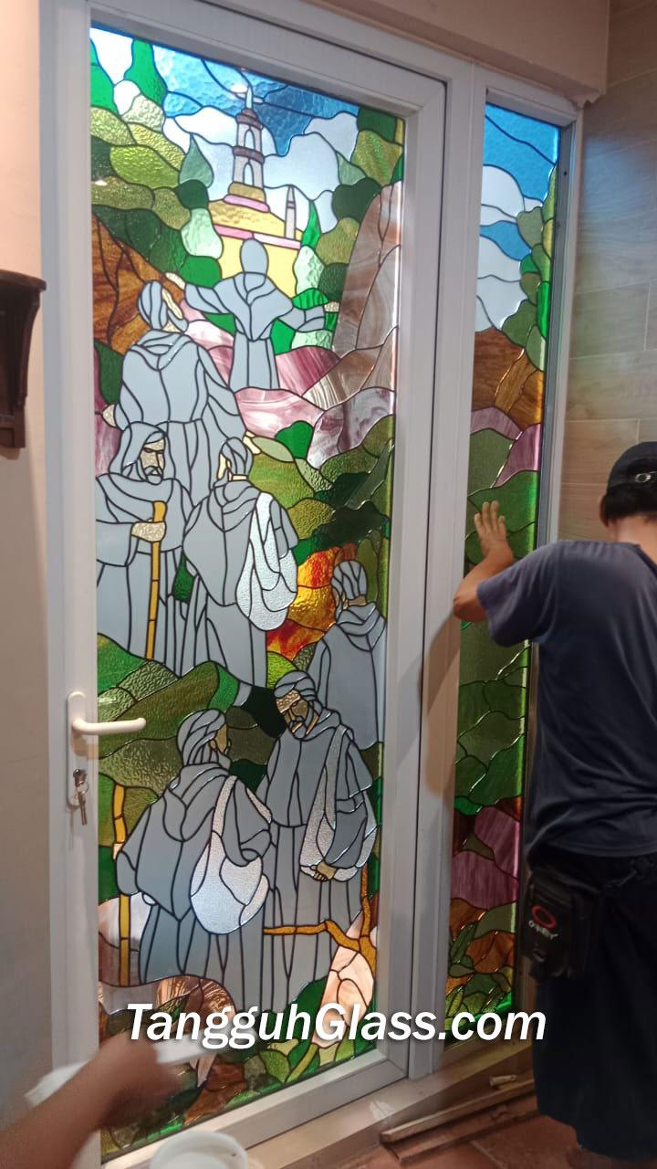 Inspirasi kaca patri untuk desain interior kantor dan ruang kerja - Tangguh Glass