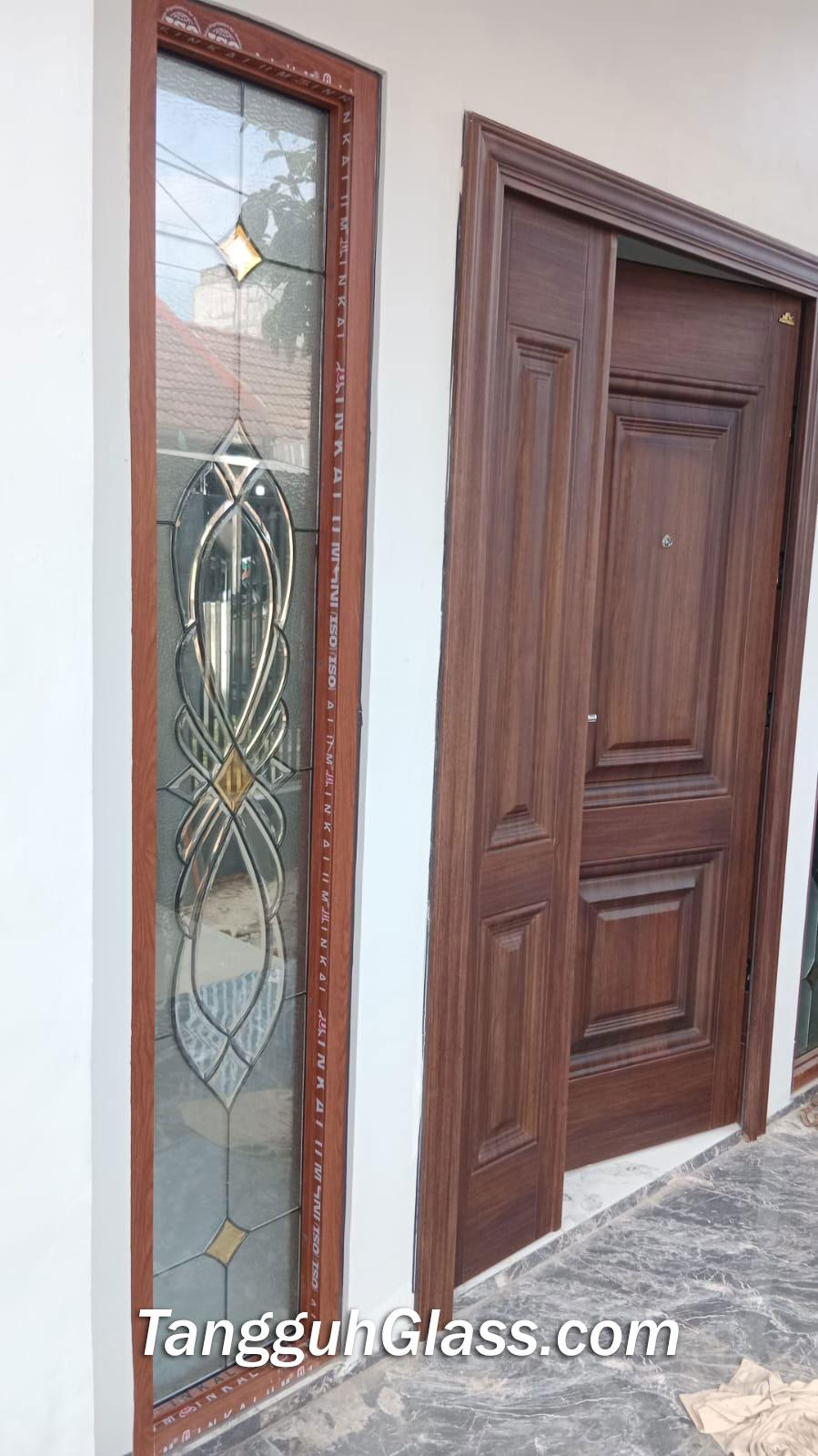 Kaca patri motif bunga untuk dekorasi ruang tamu dan keluarga - Tangguh Glass